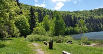 אגם סנטה אנה - טיול לרומניה עם החברים