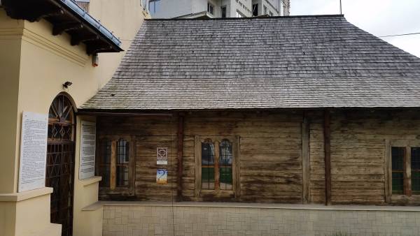 טיול עם החברים לרומניה